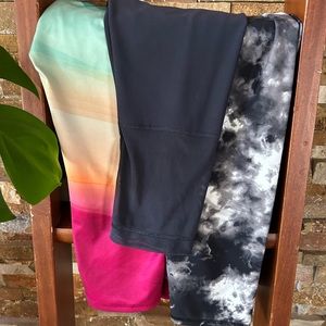 3 pairs of yoga pants
